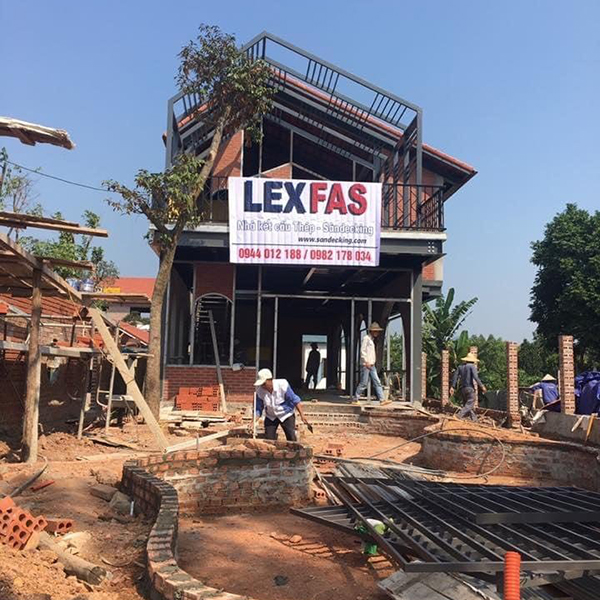 Steel framed building